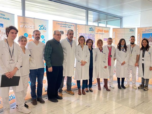 La Unitat d’Implants Coclears de l’Hospital de Sant Pau celebra més de 30 anys amb l’exposició sobre el 25è aniversari d’AICE