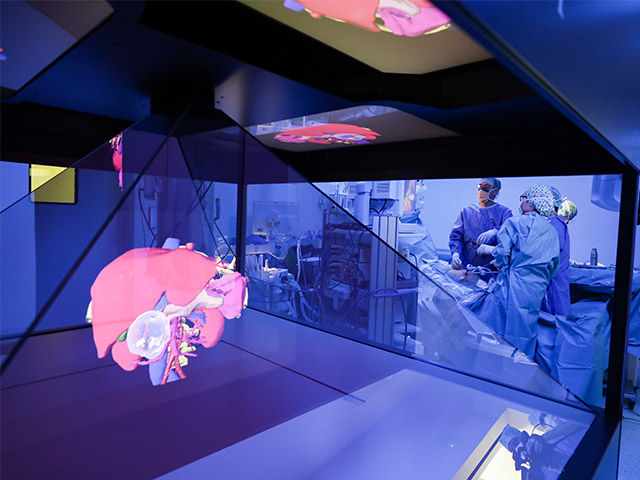 Sant Pau presenta, per primer cop a l’Estat, l’ús d’un model anatòmic hologràfic 3D per a intervencions quirúrgiques d’alta complexitat