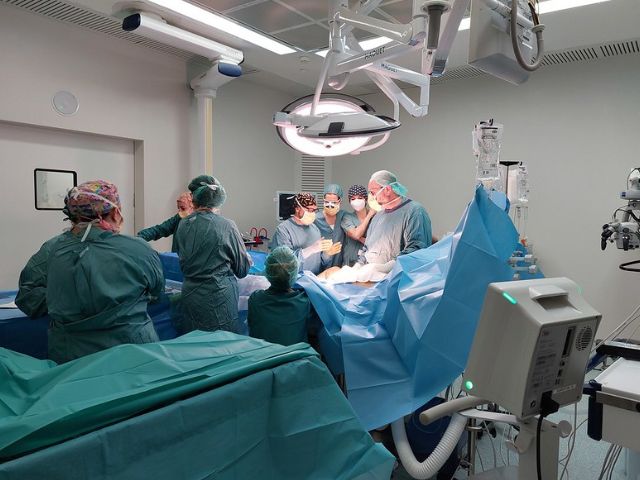 L’Hospital de Sant Pau fa la primera reconstrucció d’abdomen que recupera totalment la seva funcionalitat